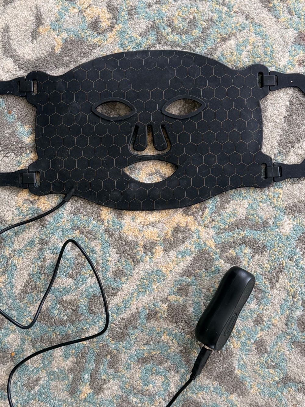 Red Light  Mask - Picture 9 of 9